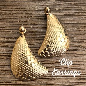 Reptile Designed Embossed Metal Clip Earrings